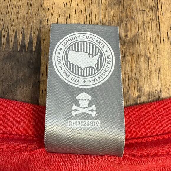 Johnny Cupcakes Crossbones Tee Short Sleeve 100% Cotton Boston Red Women’s Large - Picture 8 of 10